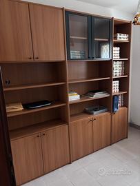 Libreria in legno massiccio