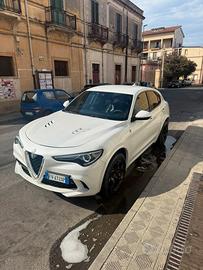 Stelvio quadrifoglio