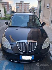 Lancia Y "Unica" nera