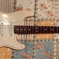 Fender stratocaster 1996 50 anniversario