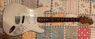 Fender stratocaster 1996 50 anniversario