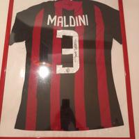 maglietta firmata di Paolo maldini
