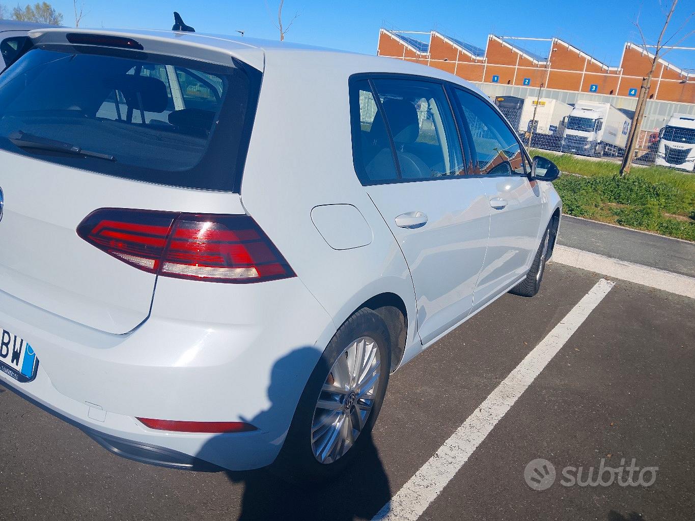 Volkswagen Golf 2018 photo 2