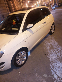 Lancia y Multijet 2004