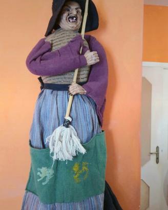 Bambola vintage vecchia brutta befana