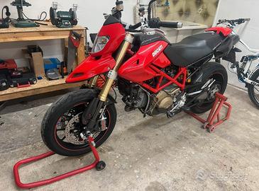 Ducati hypermotard 1100s