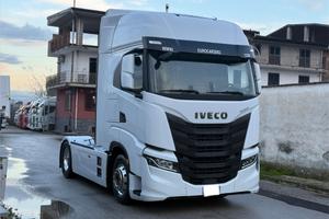 Iveco s way 570 e6 2022 intarder c.lega carene