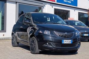 Lancia Ypsilon Firefly- Gold