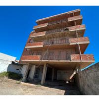 Palazzina con 4 ampi quadrivani