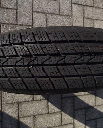 Gomme auto