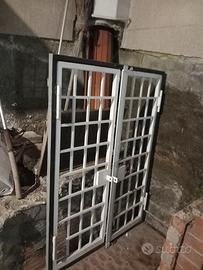 Cancelletto in ferro per finestra