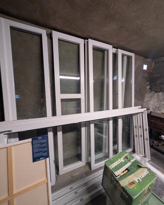 Porta finestra in PVC infissi