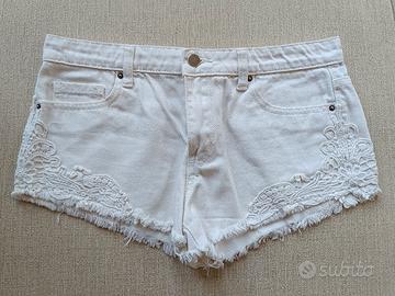 Pantaloncini bianchi con pizzo, Forever 21