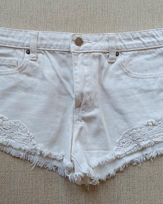 Pantaloncini bianchi con pizzo, Forever 21