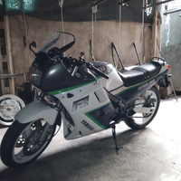 Yamaha fz 750 genesis