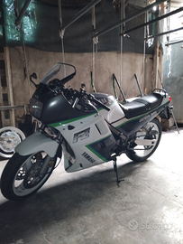 Yamaha fz 750 genesis