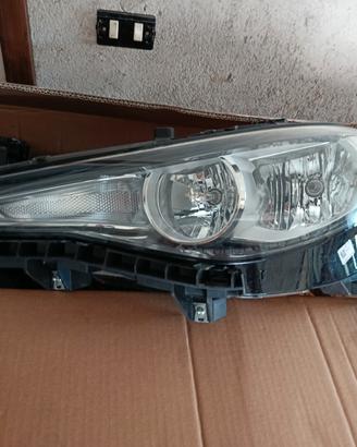 fanali anteriori alfa Giulia 