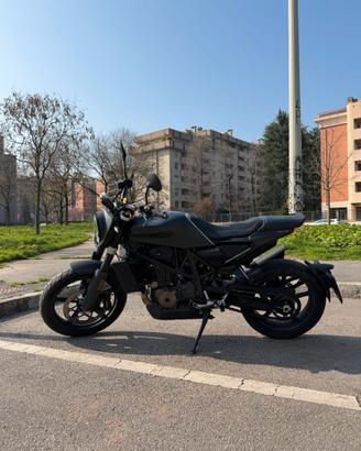 Husqvarna Svartpilen 701 – 2020 – 13.000 km