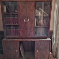 Due librerie  da studio con maniglie in osso