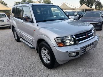 Mitsubishi Pajero 3.2 16V DI-D 5p. Automatica 7 po