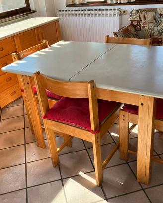 tavolo allungabile con 6 sedie