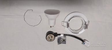 N. 12 Faretti led incasso bianchi 220 Vca-7,2W