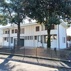 Capannone+uffici+abitazione