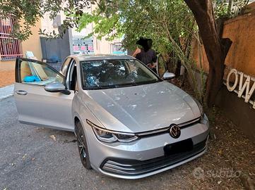 Volkswagen Golf 8 1.4 tsi ehybrid 204cv