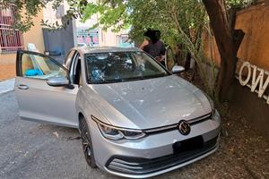 Volkswagen Golf 8 1.4 tsi ehybrid 204cv