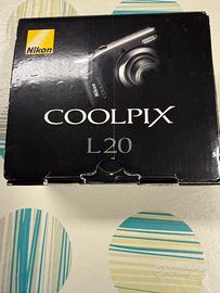 Fotocamera digitale Nikon Coolpix L20 compatta