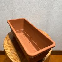 Vasi rettangolari in plastica e terracotta