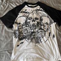 maglietta con teschio
