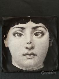Fodera per cuscini ispirata a Fornasetti
