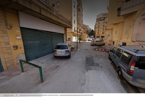 Prezzo ribassato Magazzino zona Quadrivio