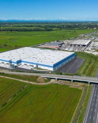 Immobile di 14002 m² a Balocco