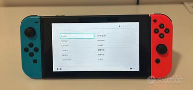 Nintedo switch + gioco + custodia