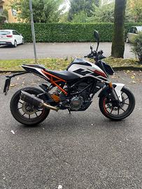 Ktm duke  125
