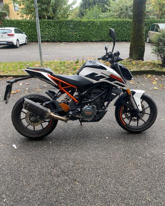 Ktm duke  125