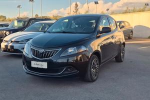 Lancia Ypsilon 1.0 FireFly 5 porte S&S Hybrid Silv