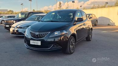 Lancia Ypsilon 1.0 FireFly 5 porte S&S Hybrid Silv