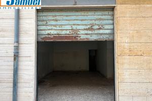 Riposto, bottega (CT)