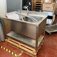 Lavabo inox doppia vasca con miscelatore