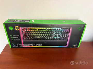 Tastiera Razer BLACKWIDOW V4 PRO *SIGILLATA