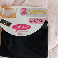 2 paia di slip ancora confezionati