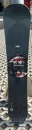Tavola da snowboard usata, ma in buone condizioni