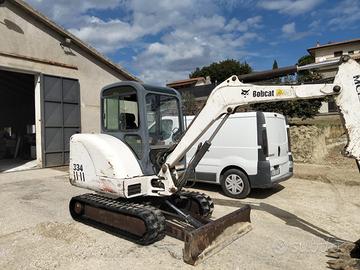 Escavatore Bobcat 334