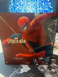 Hot Toys Spiderman Classical Suit 1/6