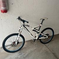 Bicicletta mtb specialized