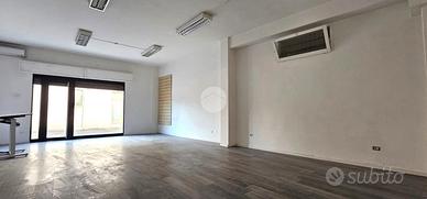 NEGOZIO A QUARTUCCIU