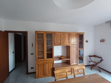 Appartamento ammobiliato - zona centrale